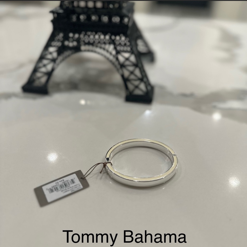 Nwt Tommy Bahama Crystal Enamel Bangle. Silver/White